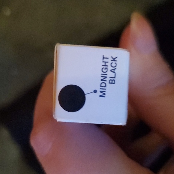 2 Piece r.e.m. beauty Lot - Picture 2 of 3